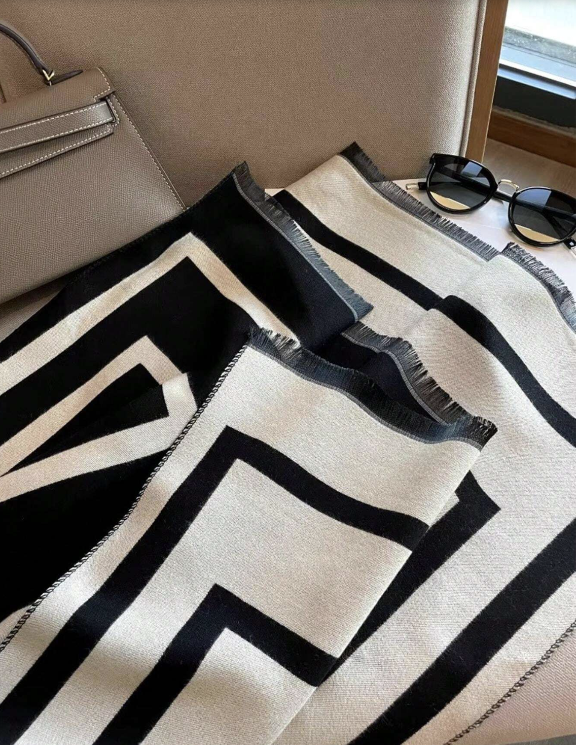 Alyssa™ | Elegant Grafisch Sjaal